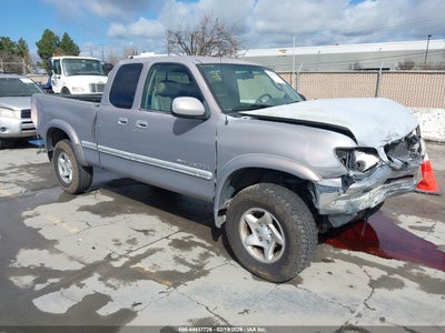 TOYOTA TUNDRA 2002
