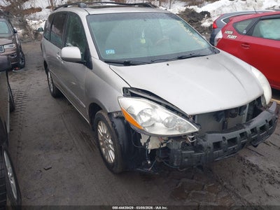 TOYOTA SIENNA 2008