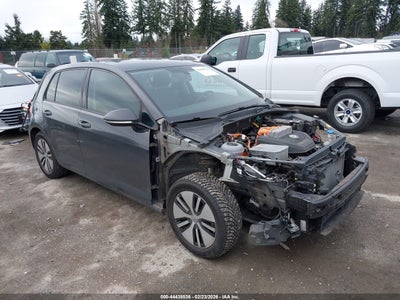 VOLKSWAGEN E-GOLF 2016