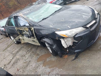 TOYOTA CAMRY 2016