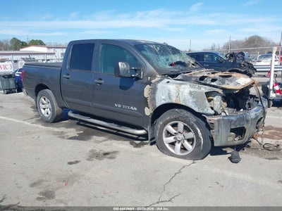 NISSAN TITAN 2010