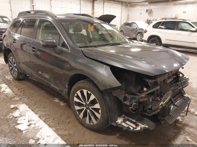 SUBARU OUTBACK 2015
