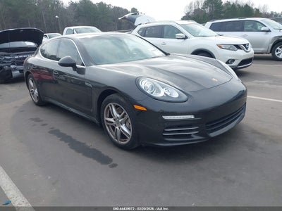 PORSCHE PANAMERA 2016