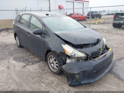 TOYOTA PRIUS V 2012