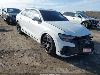 AUDI Q8 2020