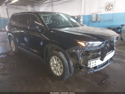 TOYOTA GRAND HIGHLANDER 2024