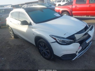 INFINITI QX30 2017