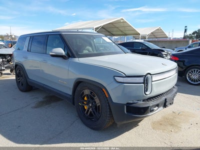 RIVIAN R1S 2023