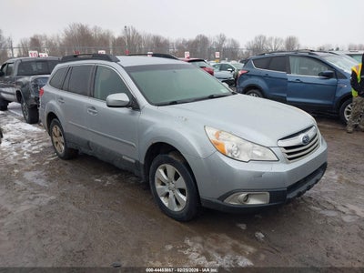 SUBARU OUTBACK 2012