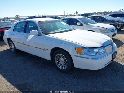 LINCOLN TOWN CAR 2002