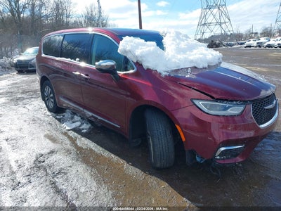 CHRYSLER PACIFICA HYBRID 2023