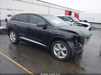 AUDI Q4 E-TRON 2024
