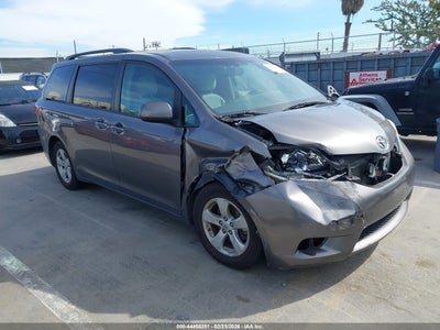 TOYOTA SIENNA 2017
