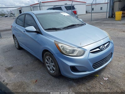 HYUNDAI ACCENT 2012