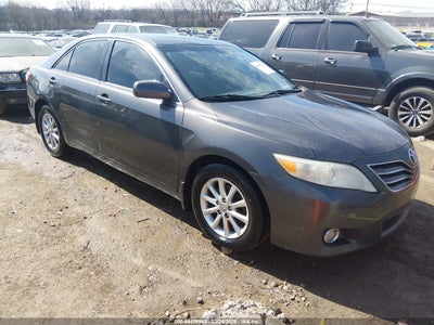 TOYOTA CAMRY 2010