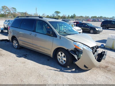 TOYOTA SIENNA 2010