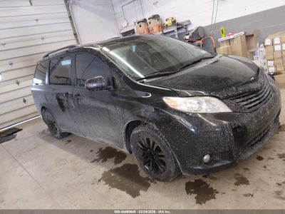 TOYOTA SIENNA 2015