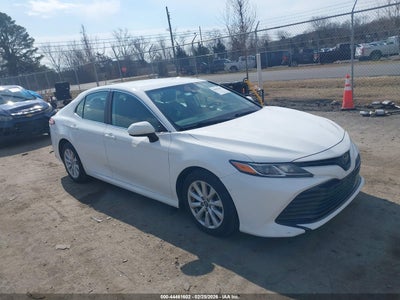 TOYOTA CAMRY 2019