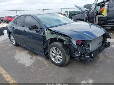 TOYOTA CAMRY 2025
