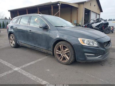 VOLVO V60 2015