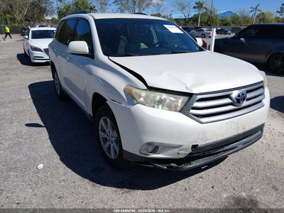 TOYOTA HIGHLANDER 2013