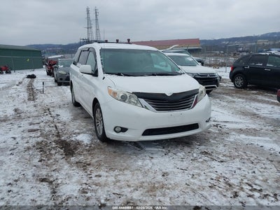 TOYOTA SIENNA 2014