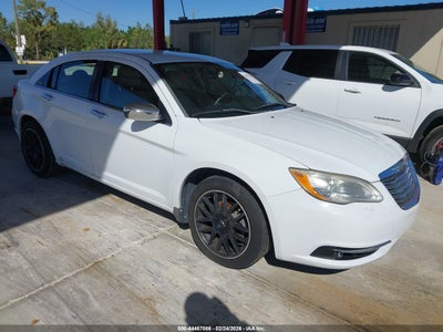 CHRYSLER 200 2011