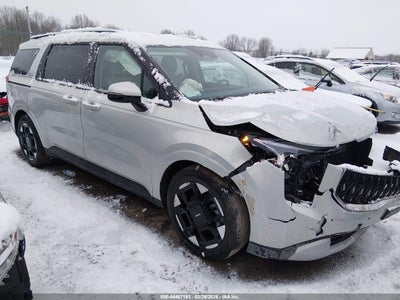 KIA CARNIVAL MPV 2025