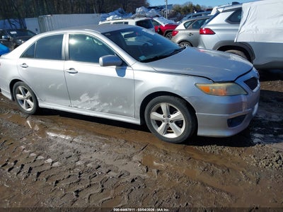TOYOTA CAMRY 2011