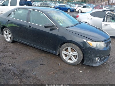 TOYOTA CAMRY 2013