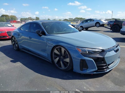 AUDI E-TRON GT 2024