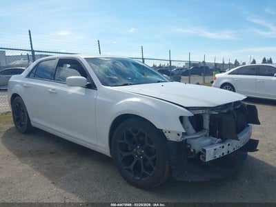 CHRYSLER 300 2020