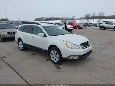 SUBARU OUTBACK 2012