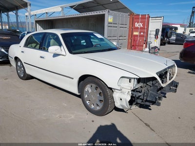 LINCOLN TOWN CAR 2005