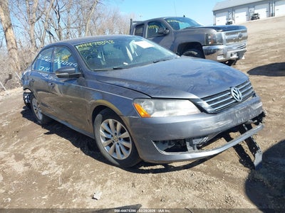 VOLKSWAGEN PASSAT 2013