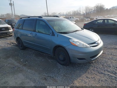 TOYOTA SIENNA 2009