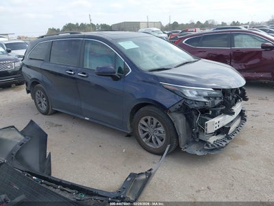 TOYOTA SIENNA 2024
