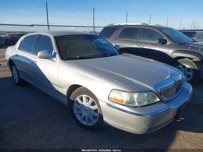 LINCOLN TOWN CAR 2009