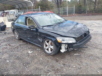 VOLKSWAGEN PASSAT 2012