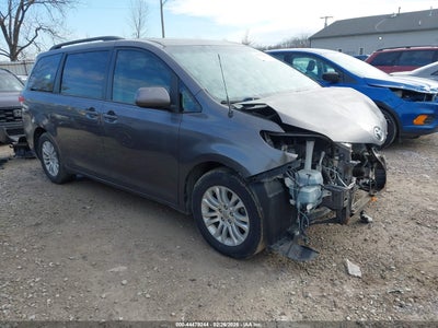 TOYOTA SIENNA 2014
