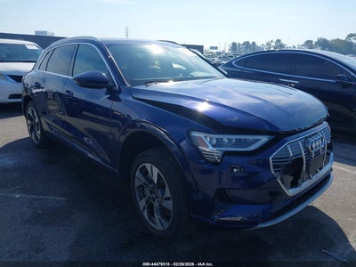 AUDI E-TRON 2022