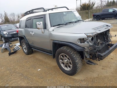 TOYOTA FJ CRUISER 2011