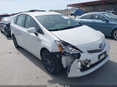 TOYOTA PRIUS V 2012