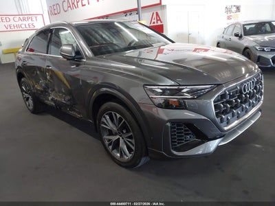 AUDI Q8 2025