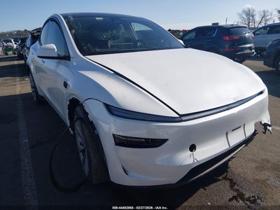 TESLA MODEL Y 2026