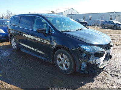 CHRYSLER PACIFICA 2017