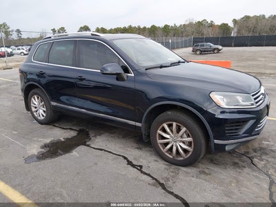 VOLKSWAGEN TOUAREG 2015