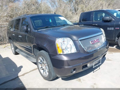 GMC YUKON XL 1500 2010