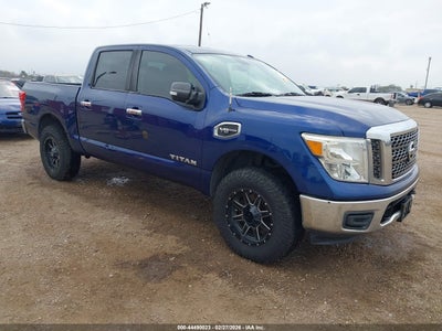 NISSAN TITAN 2017