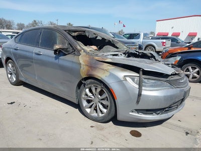 CHRYSLER 200 2016